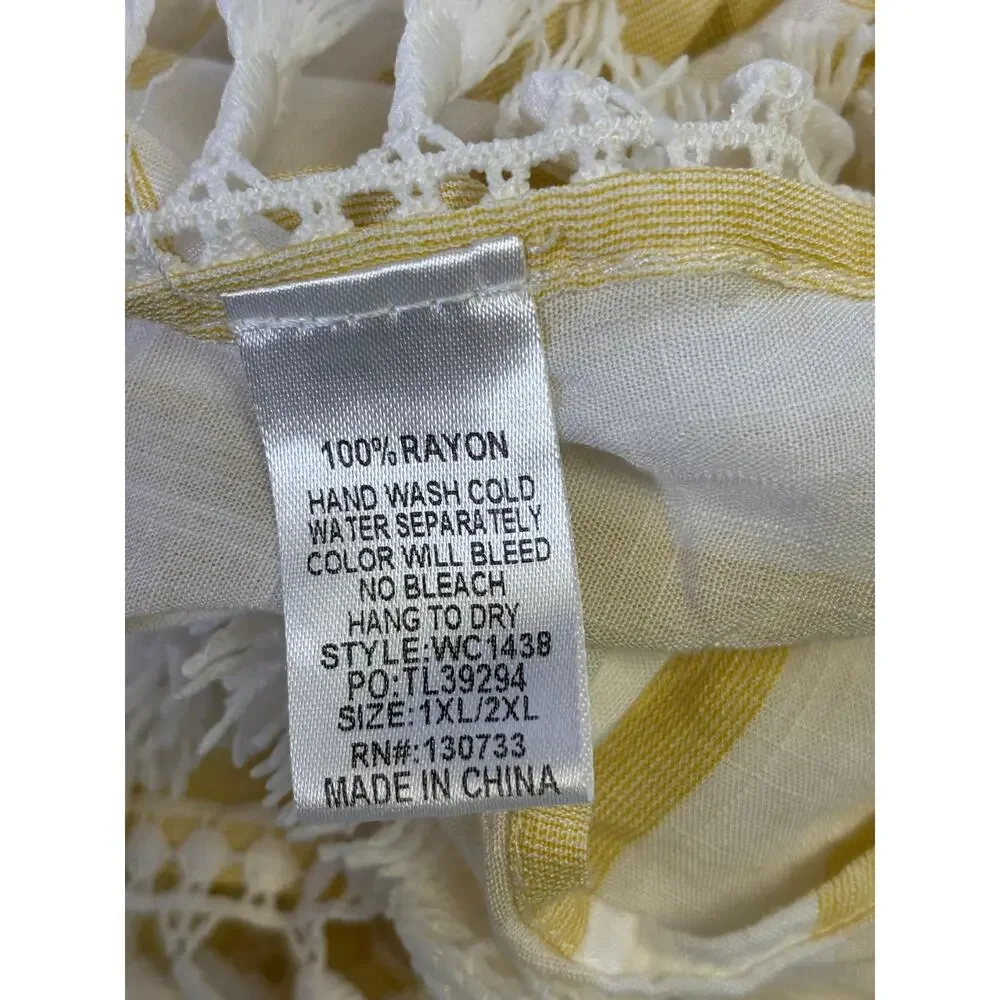 Umgee Fringed Shawl Wrap Womens Size 1XL/2XL White Yellow Striped Boho Casual
